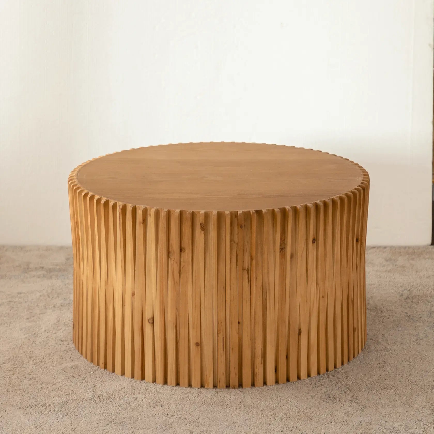 Natural Vintage round wood coffee table set of 2 with nesting design, 110-lb capacity, natural grain & knots.
