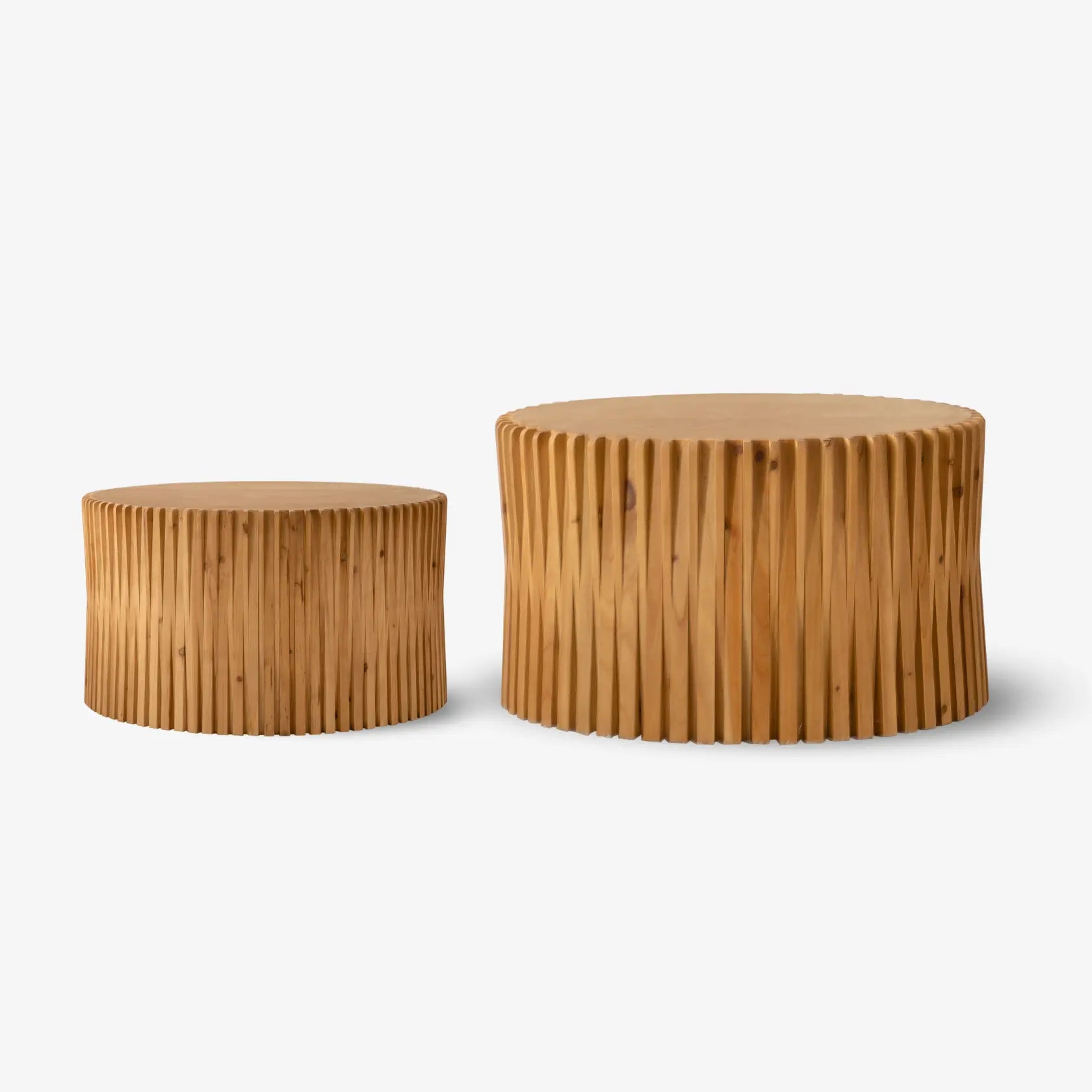 Natural Vintage round wood coffee table set of 2 with nesting design, 110-lb capacity, natural grain & knots.